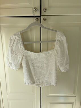 Abercrombie & Fitch White Smocked Puff-Sleeve Crop Top